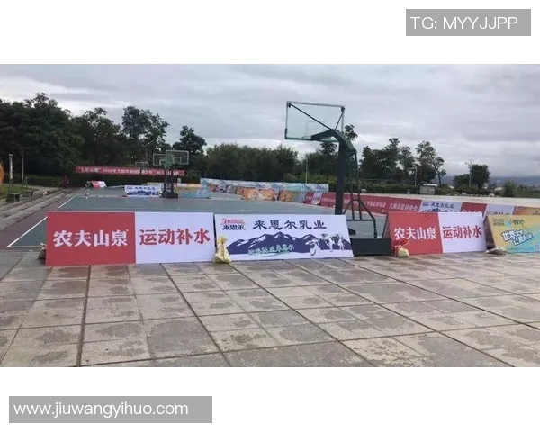 姚明赛前拉伸的独特技巧与训练方法揭秘助力篮球表现提升 姚明赛前拉伸的独特技巧与训练方法揭秘助力篮球表现提升